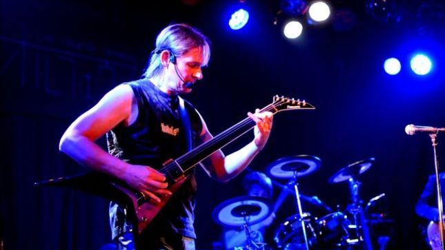MADMEN & SINNERS Guitarist TIM DONAHUE Posts Fretless Guitar Playthrough Of 1996 Instrumental Track "Riff Raff"