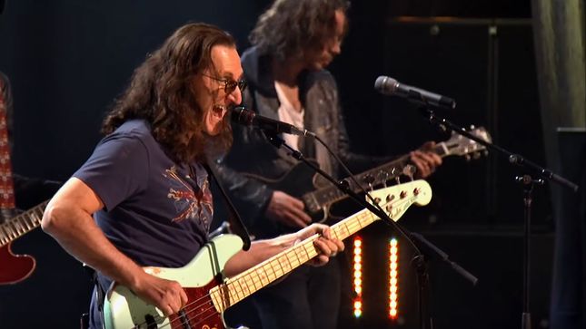 RUSH, HEART, DAVE GROHL, CHRIS CORNELL And More Perform "Cross Road Blues" At 2013 Rock & Roll Hall Of Fame Induction Ceremony; Video