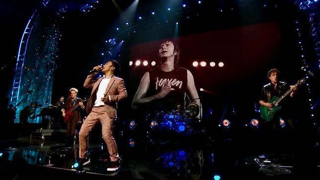 JOURNEY Performs "Don't Stop Believin'" At 2017 Rock & Roll Hall Of Fame Induction Ceremony; HQ Video