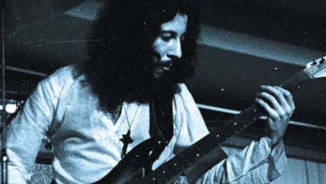 FLEETWOOD MAC Co-Founder, Influential Guitarist PETER GREEN Passes Away At 73
