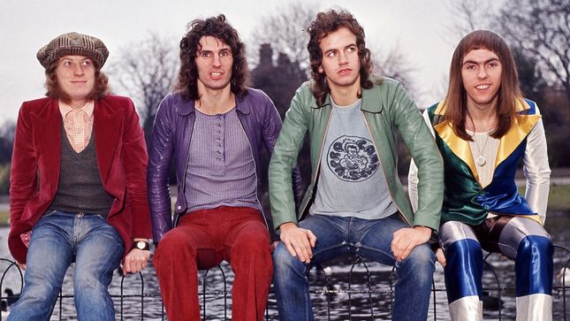 SLADE To Digitally Release The Ultimate Christmas Party Album, Crackers, In December