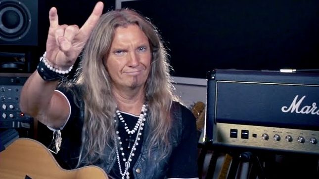 WHITESNAKE Guitarist JOEL HOEKSTRA Offers Lesson In Crafting Chord Progressions Using 10th Intervals; Video