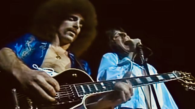 JOURNEY's NEAL SCHON Tells The Story Of How STEVE PERRY Joined The Band, And 70s Classic "Wheel In The Sky"; Video