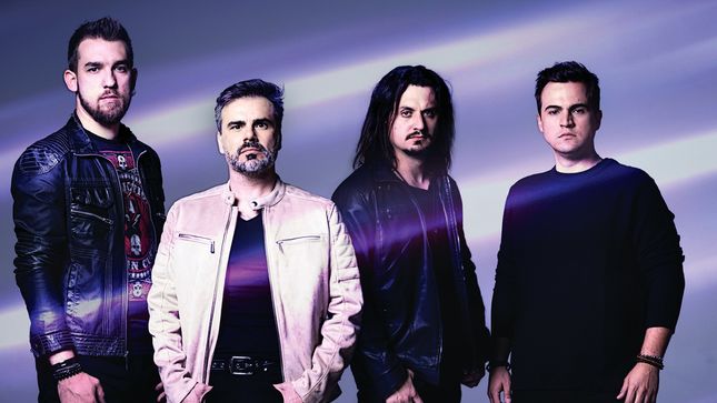LANDFALL Frontman GUI OLIVER On Being Compared To Former JOURNEY Vocalist STEVE PERRY - "I'm A Huge Fan; It's Hard To Be Compared With The King" 