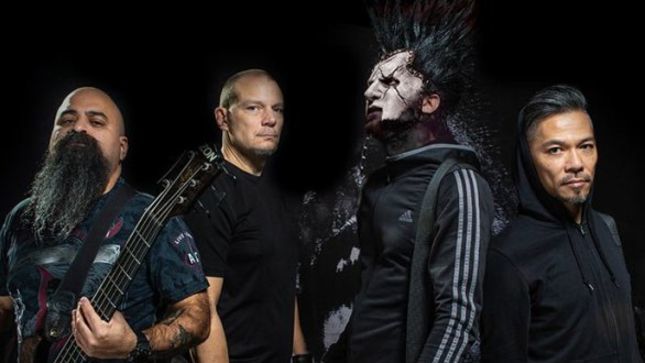 STATIC-X Bassist TONY CAMPOS On Writing New Music Without Late Frontman WAYNE STATIC - "It's Up To The Fans; I'm Not Opposed To It"