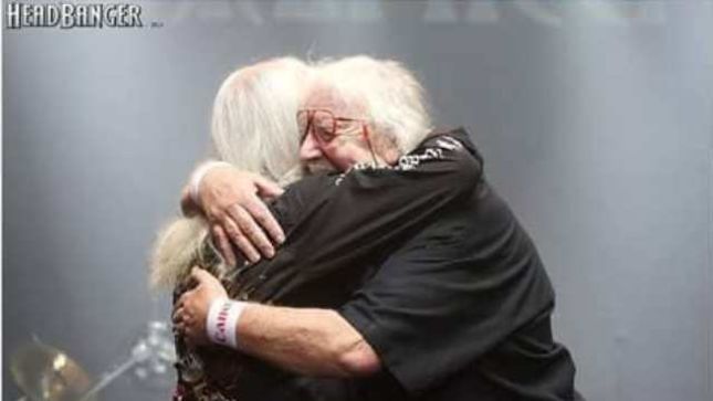 URIAH HEEP Guitarist MICK BOX Pays Tribute To Drummer LEE KERSLAKE - "This Picture Says It All"