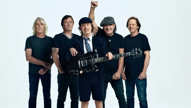 AC/DC Bassist CLIFF WILLIAMS On Coming Out Of Retirement For New Album - "The Opportunity To Be With The Guys Again And Get That Feeling Of Playing Together, I Couldn't Pass It Up"