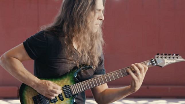 MEGADETH Guitarist KIKO LOUREIRO - "In Motion" Playthrough Video