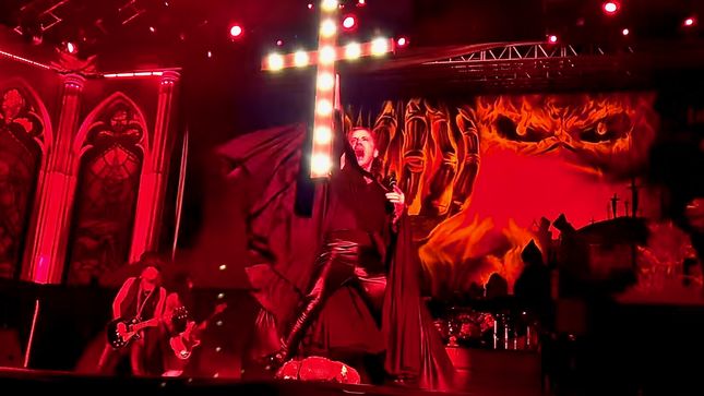 IRON MAIDEN Streaming "Sign Of The Cross" From Upcoming Nights Of The Dead, Legacy Of The Beast: Live In Mexico City Multi-Format Release; Audio