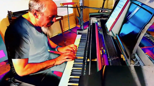 DREAM THEATER Keyboardist JORDAN RUDESS Uploads "Happy Thanksgiving" Stream (Video)