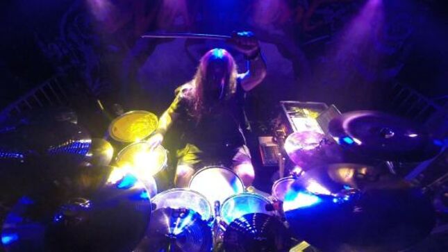 MACHINE HEAD - Burn My Eyes 25th Anniversary Tour Drum Cam Footage Of MATT ALSTON Performing "Bulldozer" Posted