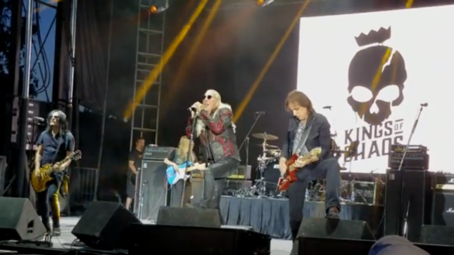 KINGS OF CHAOS Featuring DEE SNIDER, WARREN DEMARTINI, ROBIN ZANDER, GILBY CLARKE, JACK BLADES And More Perform TWISTED SISTER, RATT, NIGHT RANGER And CHEAP TRICK Classics Live In New Mexico (Video)