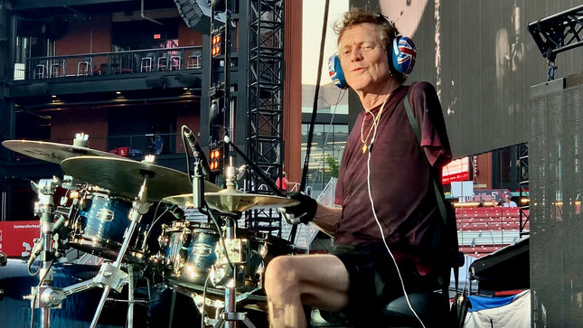 Def Leppard Drummer Rick Allen Says “i Really Didnt Want To Be Here And I Felt Very Defeated