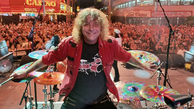 Former GUNS N’ ROSES Drummer STEVEN ADLER Joins RATT's STEPHEN PEARCY To Co-Headline Apache Casino