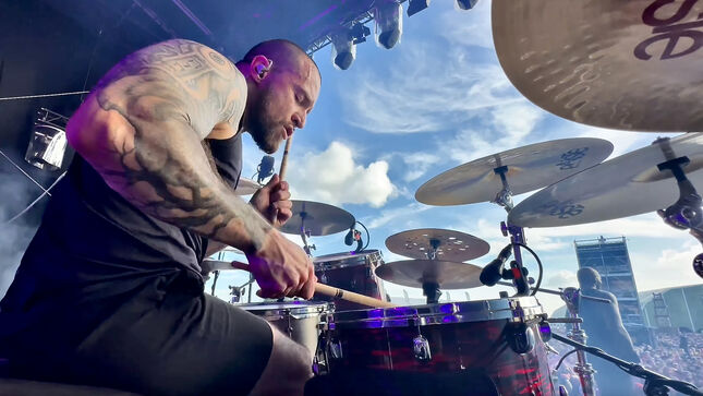 ELOY CASAGRANDE SEPULTURA brengt “Kairos” drumcamvideo uit van het Belgische Alcatraz Metal Festival