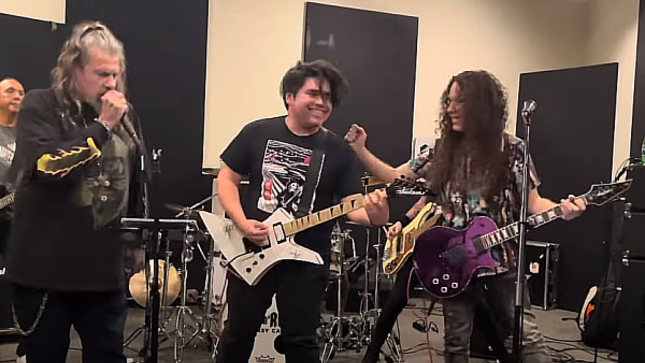 MARTY FRIEDMAN Performs MEGADETH's "Symphony Of Destruction" At Rock 'N' Roll Fantasy Camp's "Metalmania III" (Video)