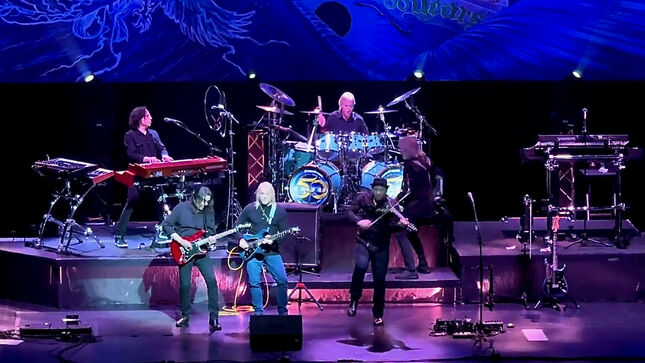 KANSAS Share Video Footage From Saturday's Clearwater, Florida Concert With Special Guest STEVE MORSE