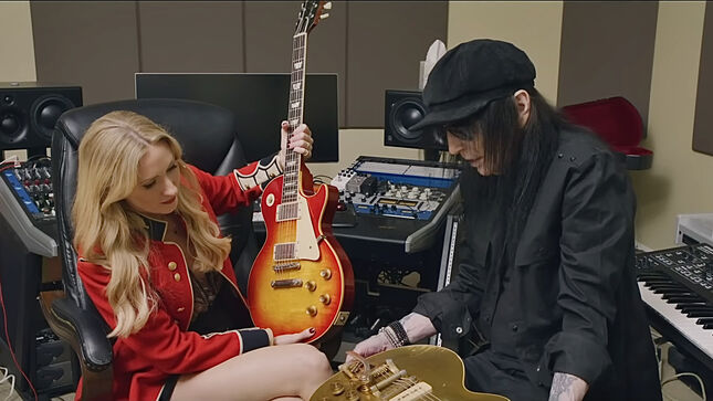 MICK MARS Shows Off His Guitar Collection - "I'm A Tone Guy, Even Though I'm Half Deaf Now"; Video