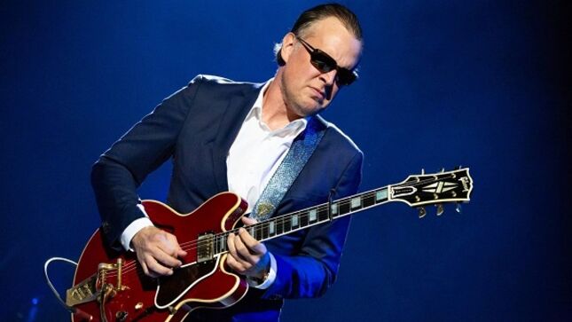 JOE BONAMASSA - "They've Been Writing Off Blues Since The '60s, And Then Somebody Came Along And Gave It A B12 Shot" 