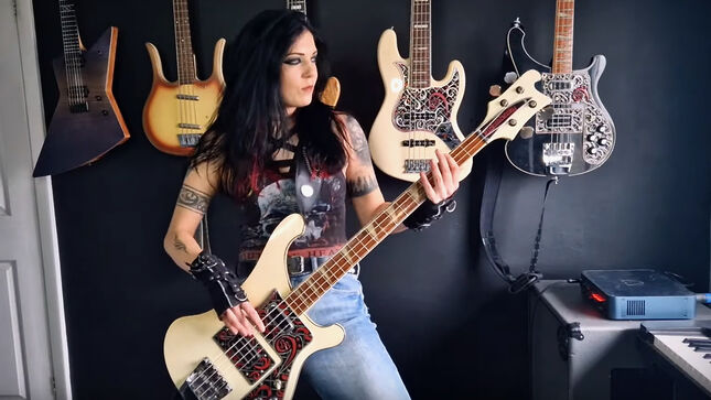 MERCYFUL FATE Bassist BECKY BALDWIN Performs "Curse Of The Pharaohs" In New Playthrough Video
