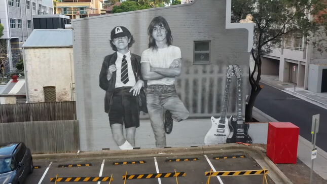 AC/DC - Colossal Mural Featuring ANGUS & MALCOLM YOUNG Adorns Wall Near Brothers' Childhood Home; Video