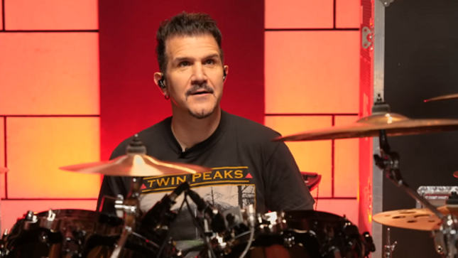 ANTHRAX / PANTERA Drummer CHARLIE BENANTE Hears BARBIE Soundtrack For The First Time In New Drumeo Video