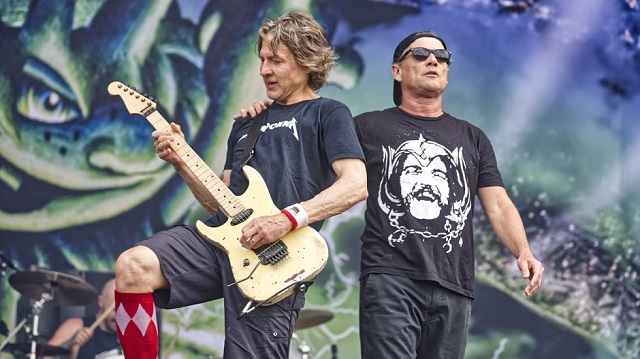 UGLY KID JOE – “We’re Just Fans On Stage Ourselves”