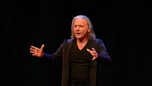 An Evening With BRUCE DICKINSON Takes Off In Florida; Review And Photos