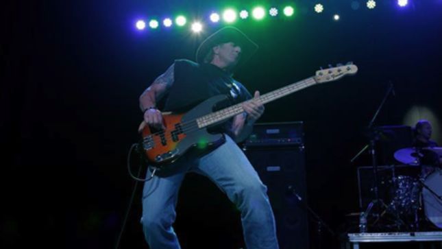 Bassist Greg Chaisson Joins Former BADLANDS Bandmate Jake E. Lee In RED DRAGON CARTEL