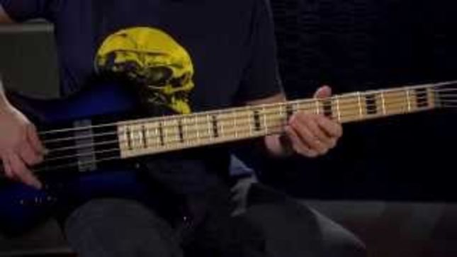 MEGADETH’s David Ellefson Explains His Signature Kelly Bird V Bass; Video