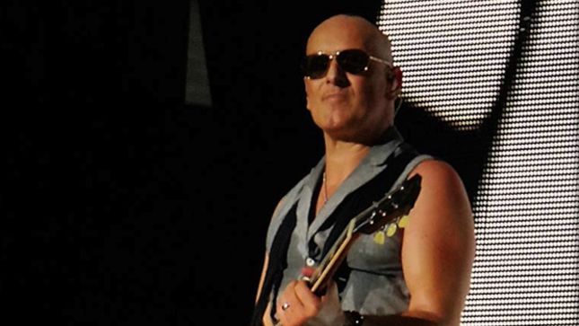 DEF LEPPARD Guitarist VIVIAN CAMPBELL Back Home After Cancer Treatment - "So Glad That's Over"