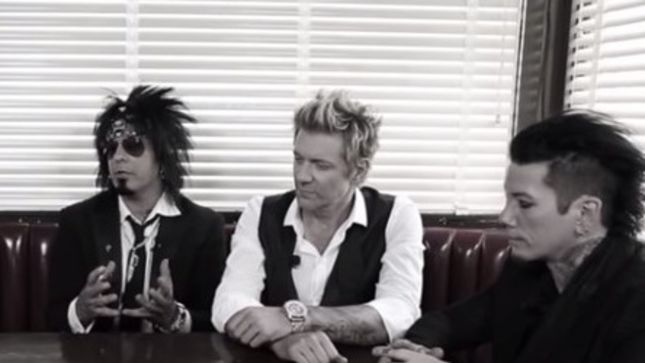 SIXX:A.M. - Rock Star Roundtable Video