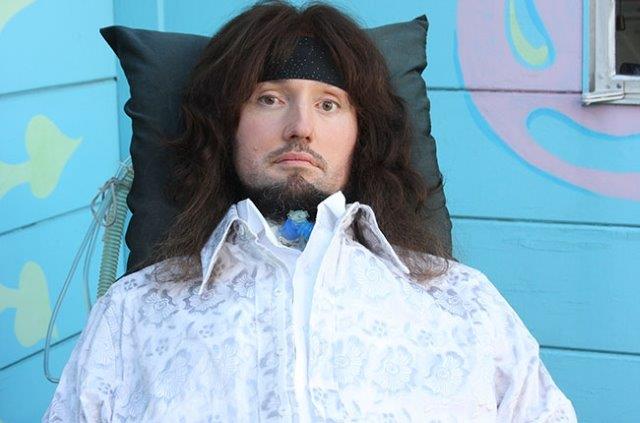 Guitarist JASON BECKER, Who Suffers From ALS, Calls Ice-Bucket Trend "Amazing"