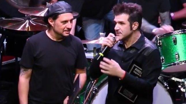 SLAYER, ANTHRAX Drummers DAVE LOMBARDO, CHARLIE BENANTE Honoured With Legend Award At Bonzo Bash