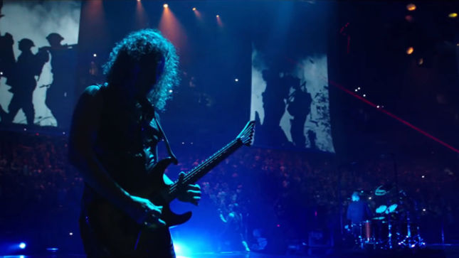 METALLICA Guitarist KIRK HAMMETT Talks Making Of New Album - "I Lost My iPhone Containing 250 Musical Ideas; I'm Still Looking For It" 