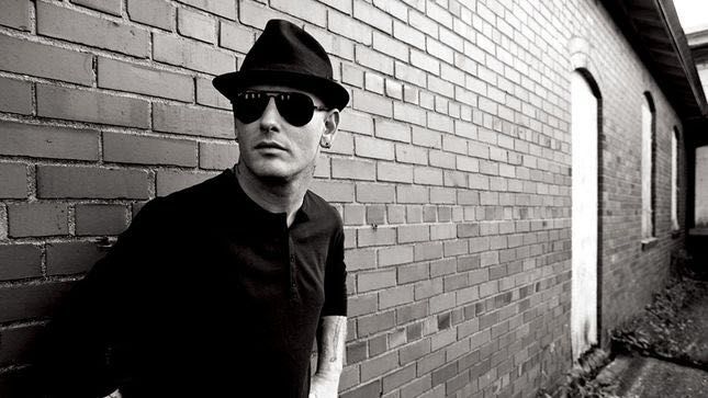 COREY TAYLOR Talks Possible GUNS N' ROSES Reunion In Lazer 103.3 Interview - "I'd Love To See The Appetite For Destruction Line-Up; That Album Was My Generation's Back In Black"