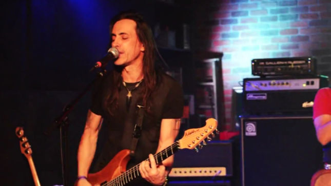 NUNO BETTENCOURT, BILLY SHEEHAN And Others Perform At Lucky Strike Live Jam Night In Hollywood; Video Posted