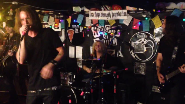 Former GUNS N’ ROSES Drummer STEVEN ADLER Performs Ex-Band’s Hits At Rock Against MS Concert; Video