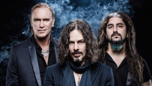 THE WINERY DOGS Reveal  World Tour Plans For 2016