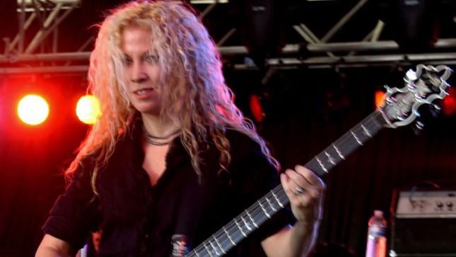 Former WHITE ZOMBIE Bassist SEAN YSEULT Says Band Will Release New Vinyl Box Set; Video