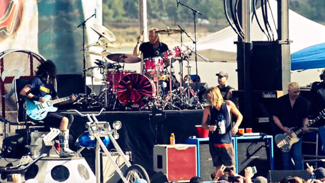 RATT’s Bobby Blotzer Joins FOO FIGHTERS On Stage For QUEEN Classic; Video Streaming