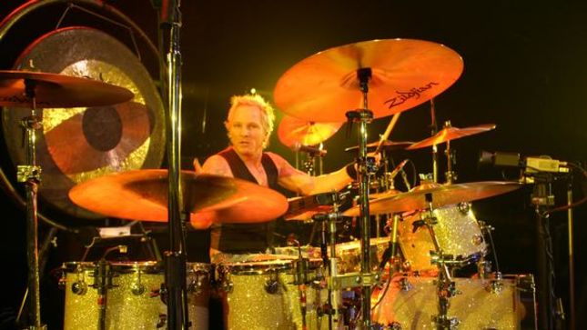 MATT SORUM Talks KINGS OF CHAOS Gigs, GUNS N' ROSES Memories - "It Was Scary At Times; I Look At All Of That, And I’m Just Happy We’re All Still Alive"