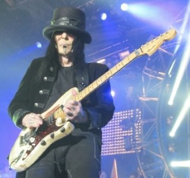 MÖTLEY CRÜE Guitarist MICK MARS On Upcoming Solo Album - "It’s Tough To Categorise, It’s Not Metal"
