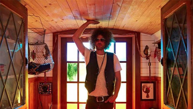 WOLFMOTHER Streaming New Track “Gypsy Caravan”