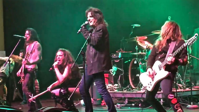 ALICE COOPER Joins BEASTO BLANCO On Stage At NAMMJam 2016; Video