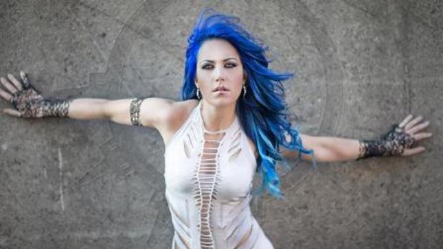 ARCH ENEMY’s Alissa White-Gluz Talks Moshing – “I Would Compare It To Surfing…”; 2015 Banger Raw & Uncut Video Streaming