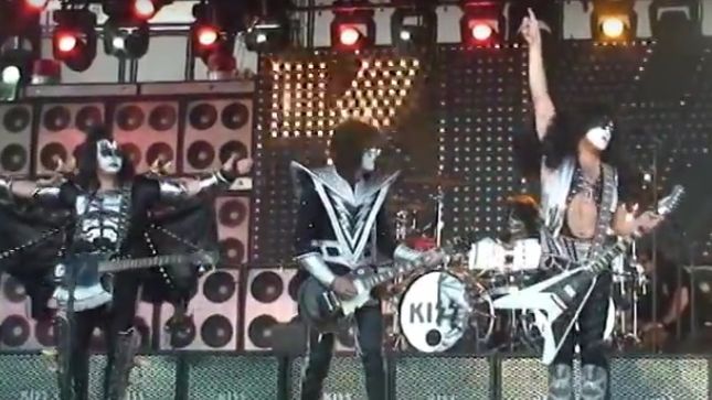 Video: KISS Soundcheck "Calling Dr. Love" Prior To 2012’s Jimmy Kimmel Live! Performance