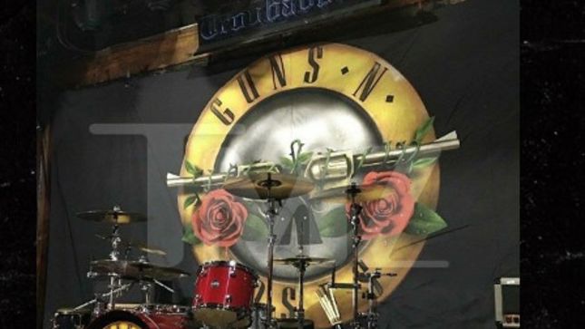 GUNS N' ROSES - Video Snippets, Photos And Setlist From The Troubadour Reunion Show Posted