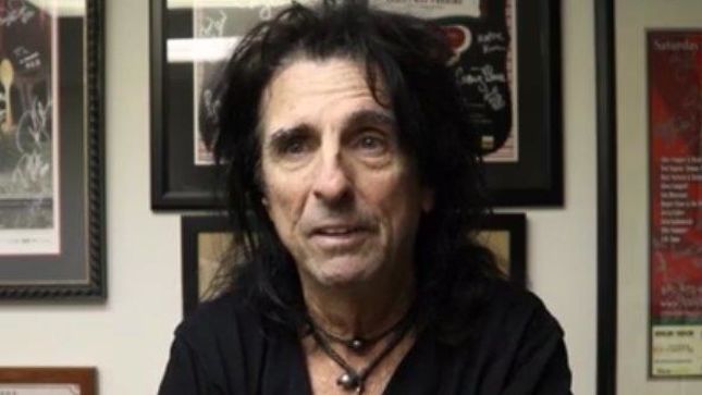 ALICE COOPER Invites Church Members To Conference; Video