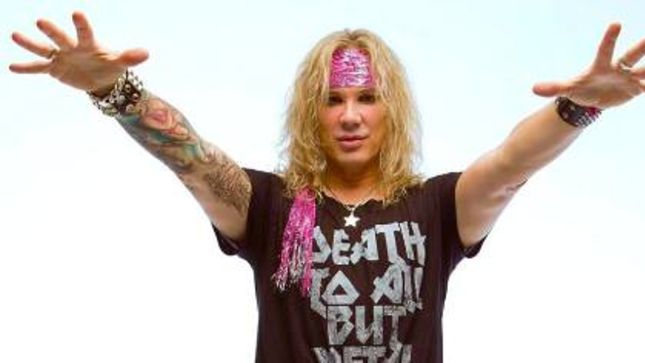 STEEL PANTHER Frontman MICHAEL STARR Weighs In On AXL ROSE Joining AC/DC - "If He Shows Up, He Goes On Time, And He Stops Eating Before The Show It Should Be Great"